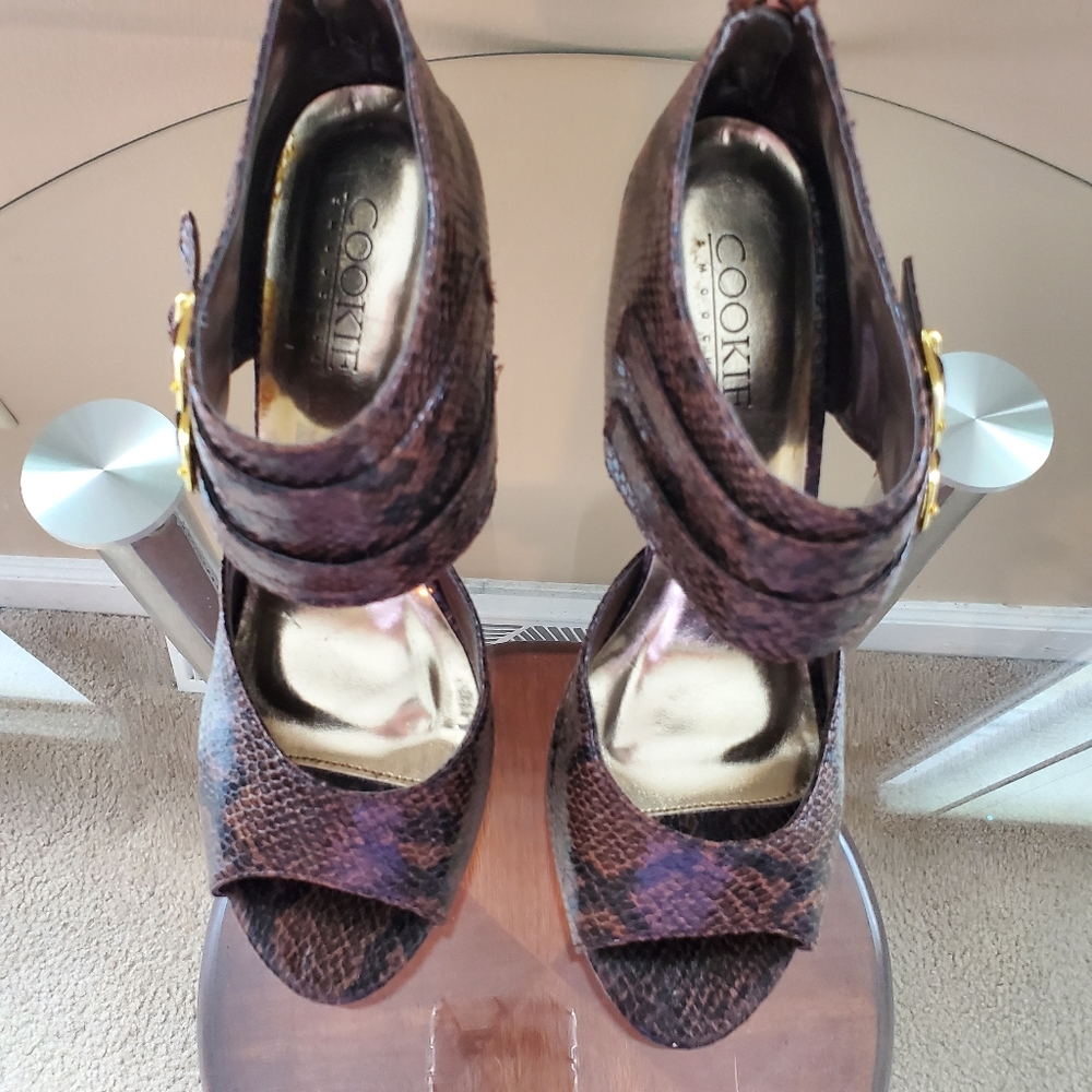 Heels - Picture 3 of 6